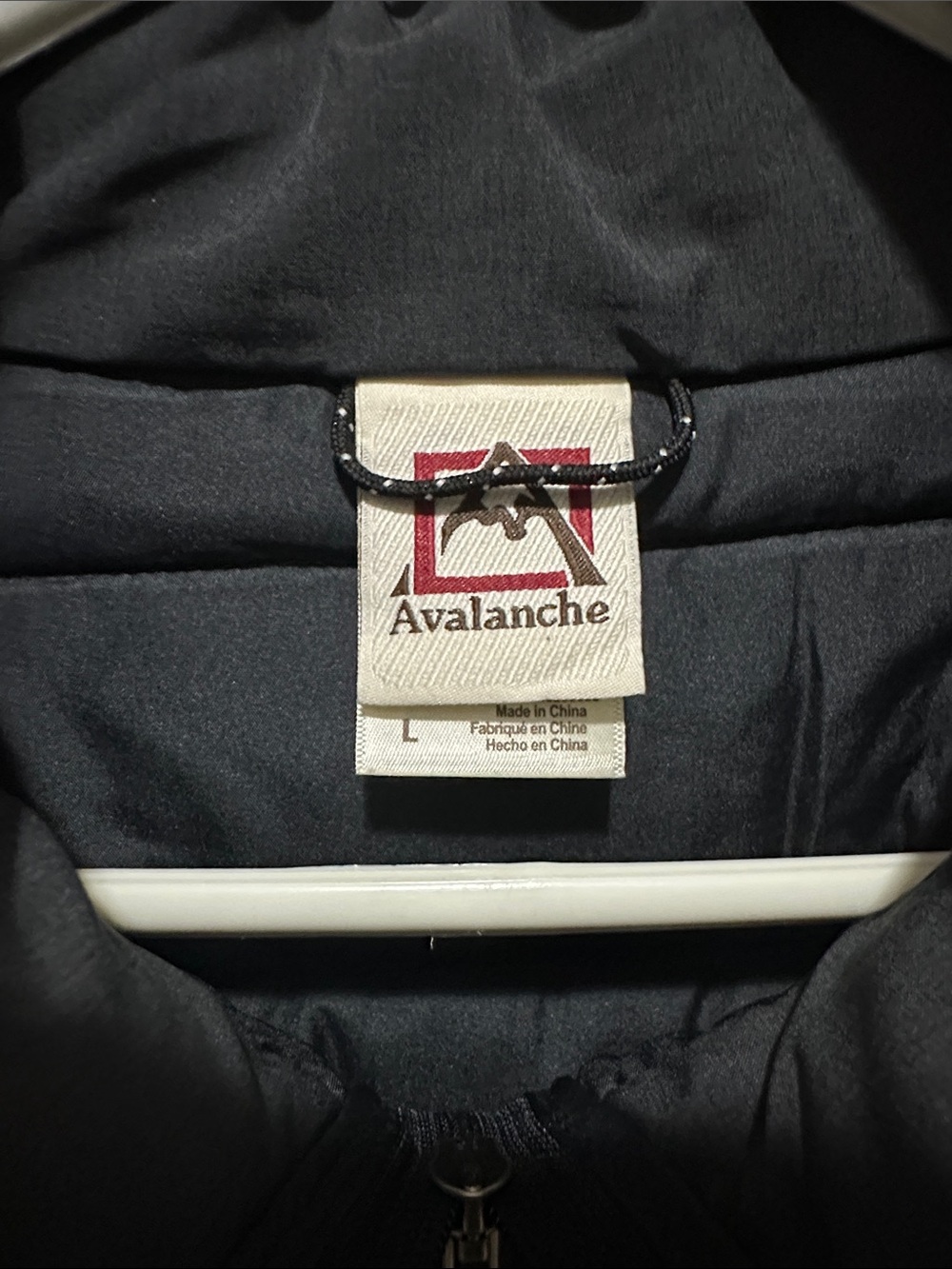 Avalanche Women’s Puffer Jacket - Picture 2 of 5